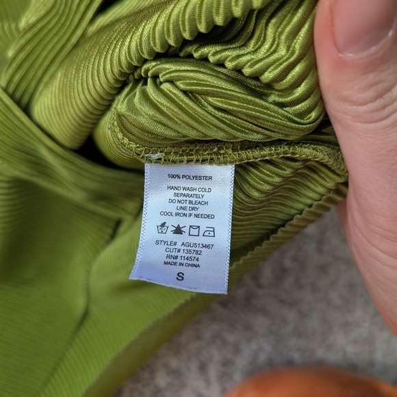 Cropped Button Up - Picture 4 of 6